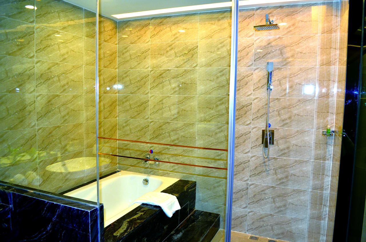 Manhatton Hotel ג'וחאי מראה חיצוני תמונה