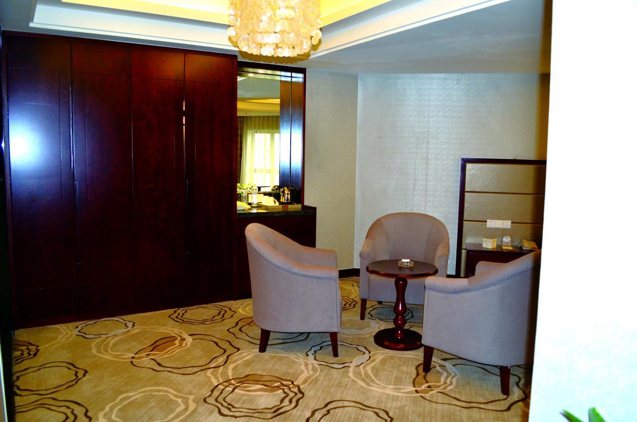 Manhatton Hotel ג'וחאי מראה חיצוני תמונה