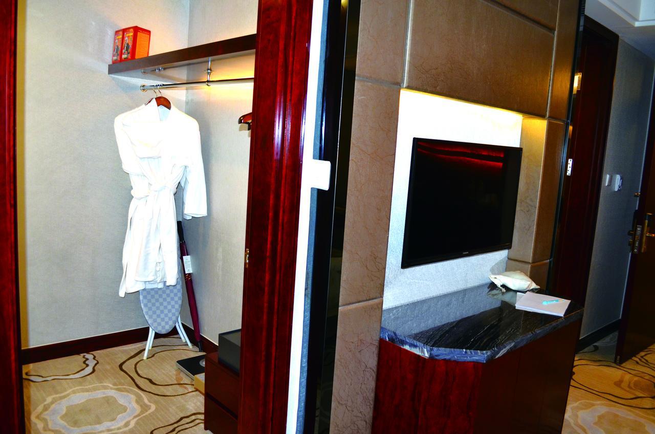 Manhatton Hotel ג'וחאי מראה חיצוני תמונה