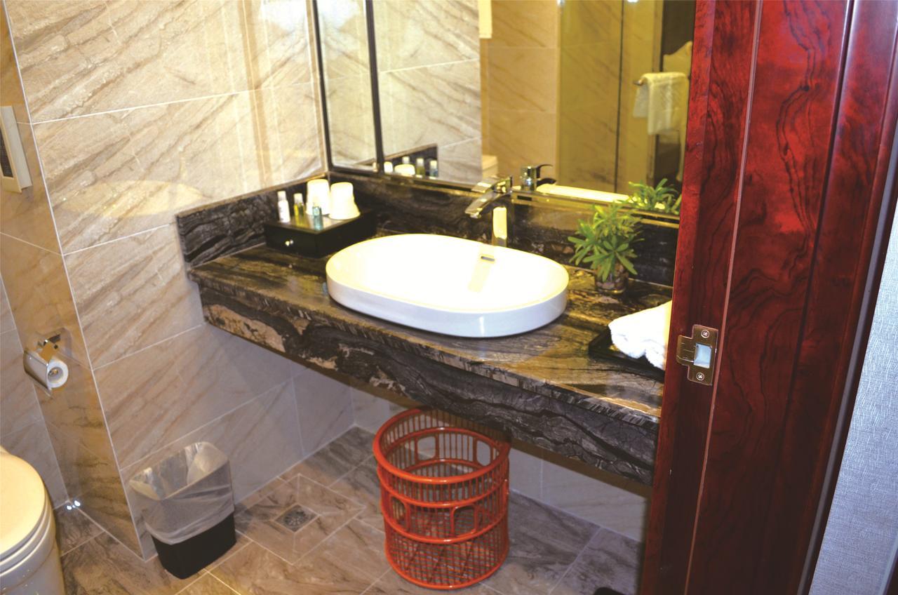 Manhatton Hotel ג'וחאי מראה חיצוני תמונה